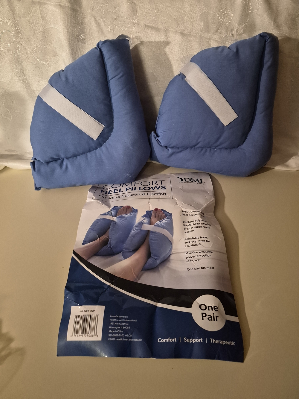 DMi Blue Heel Support Cushions with Adjustable Straps